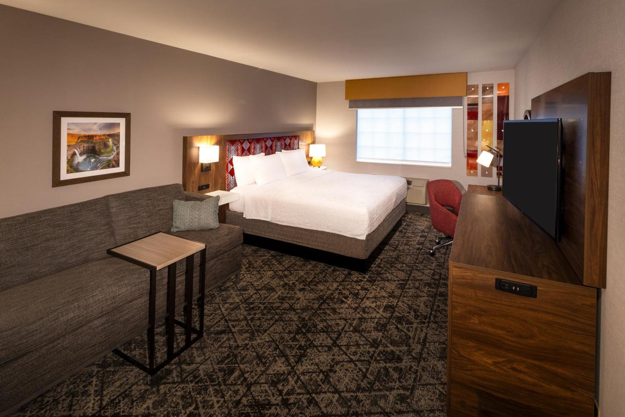 Hampton Inn Pullman Bagian luar foto
