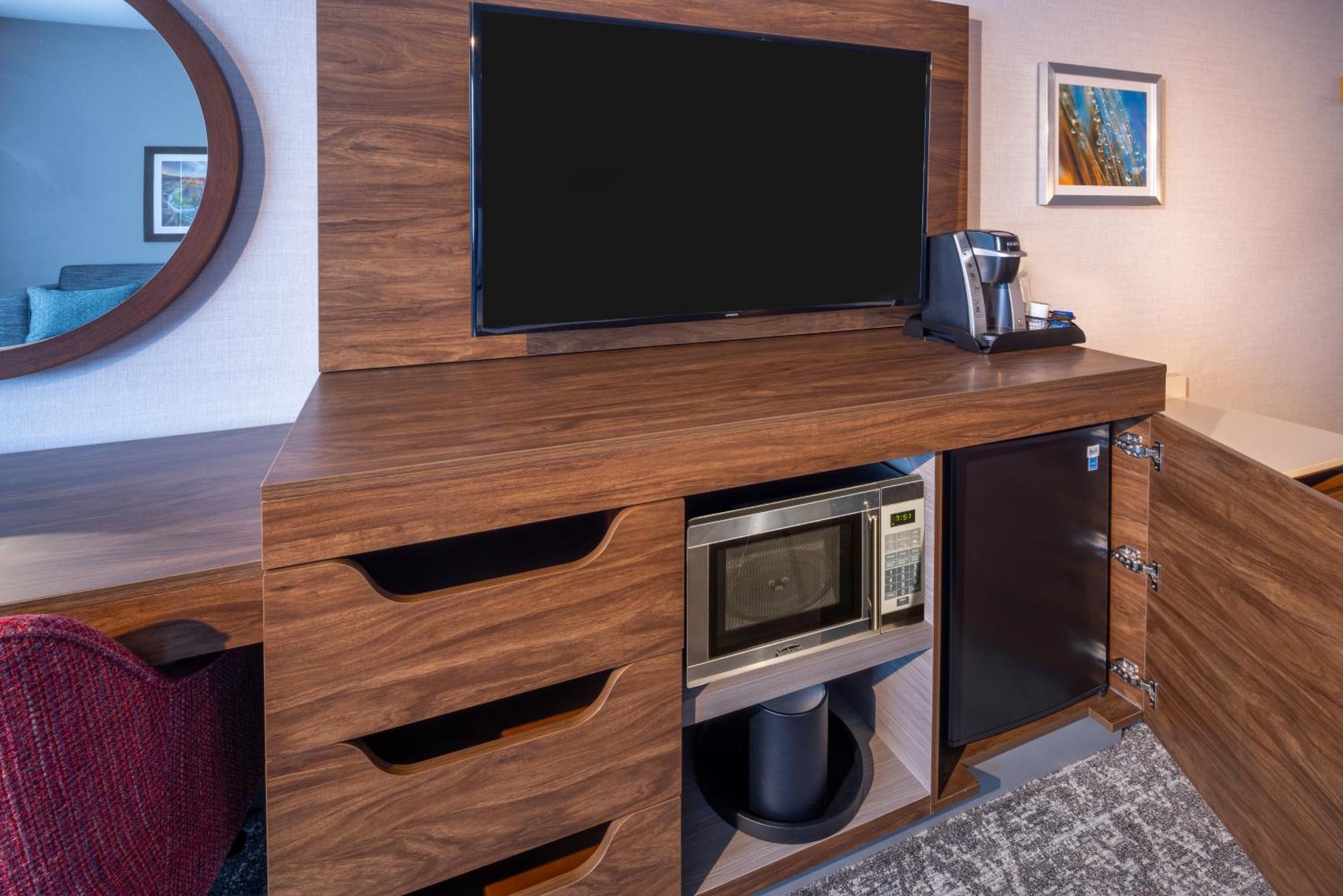 Hampton Inn Pullman Bagian luar foto